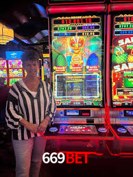 A Ascensão dos Esportes Eletrônicos: Um Novo Paradigma no Entretenimento